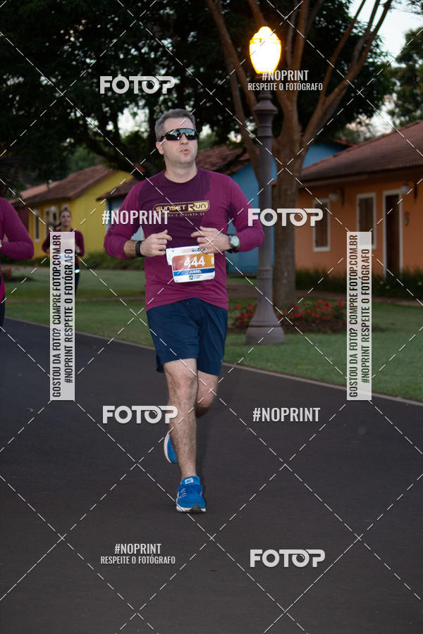 Buy your photos of the eventSunset Run 2019 on Fotop