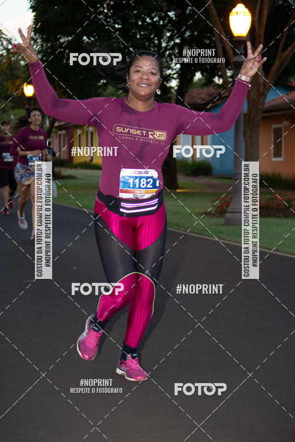 Buy your photos of the eventSunset Run 2019 on Fotop