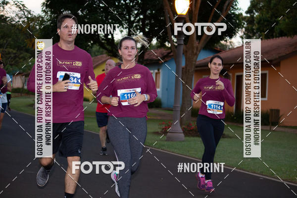 Buy your photos of the eventSunset Run 2019 on Fotop