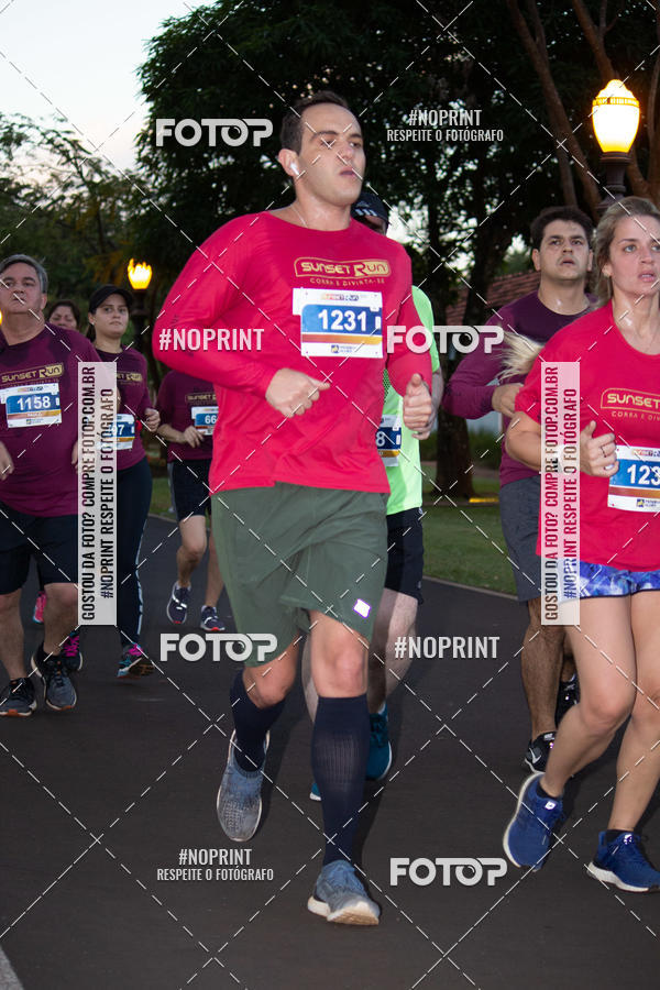 Buy your photos of the eventSunset Run 2019 on Fotop