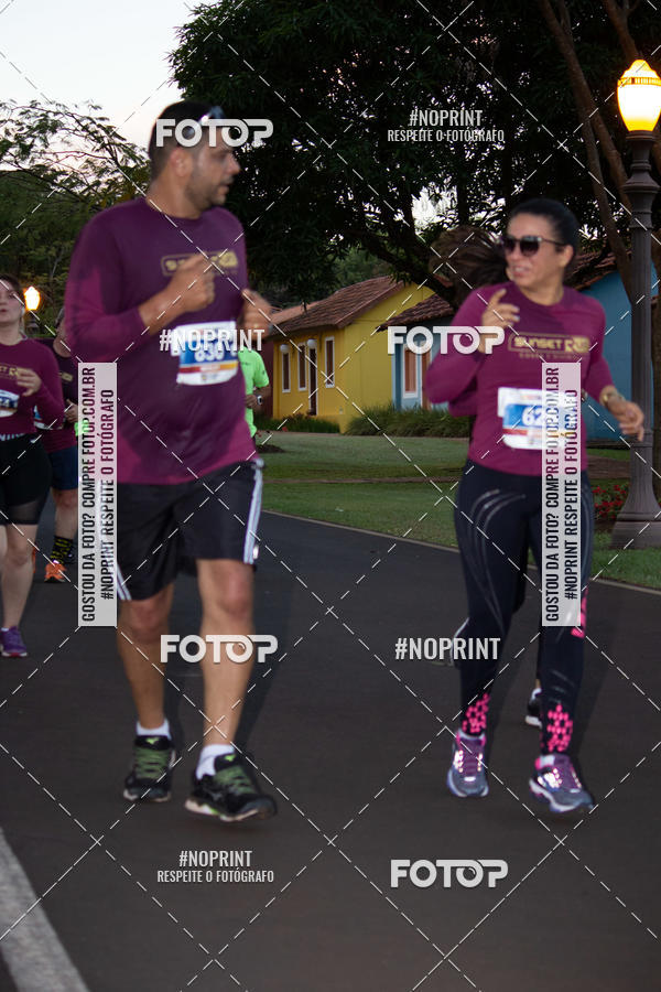 Buy your photos of the eventSunset Run 2019 on Fotop