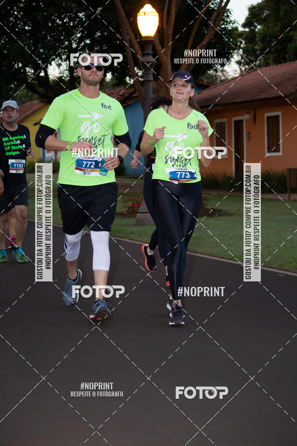 Buy your photos of the eventSunset Run 2019 on Fotop