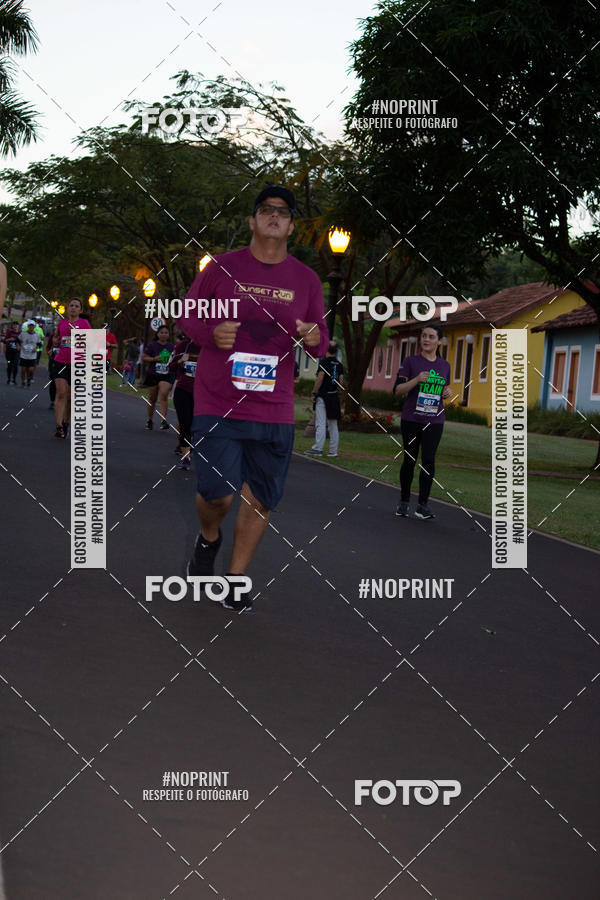 Buy your photos of the eventSunset Run 2019 on Fotop