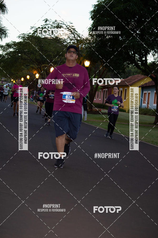 Buy your photos of the eventSunset Run 2019 on Fotop