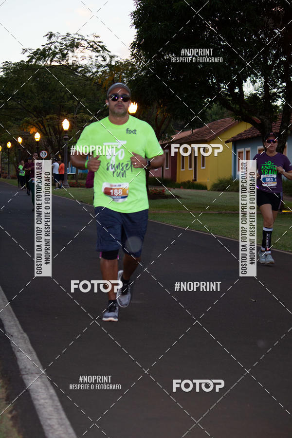 Buy your photos of the eventSunset Run 2019 on Fotop