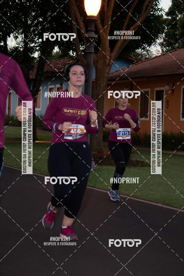 Buy your photos of the eventSunset Run 2019 on Fotop