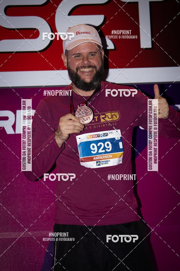 Buy your photos of the eventSunset Run 2019 on Fotop