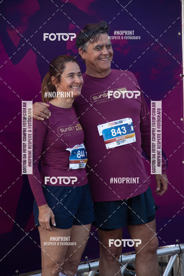 Buy your photos of the eventSunset Run 2019 on Fotop