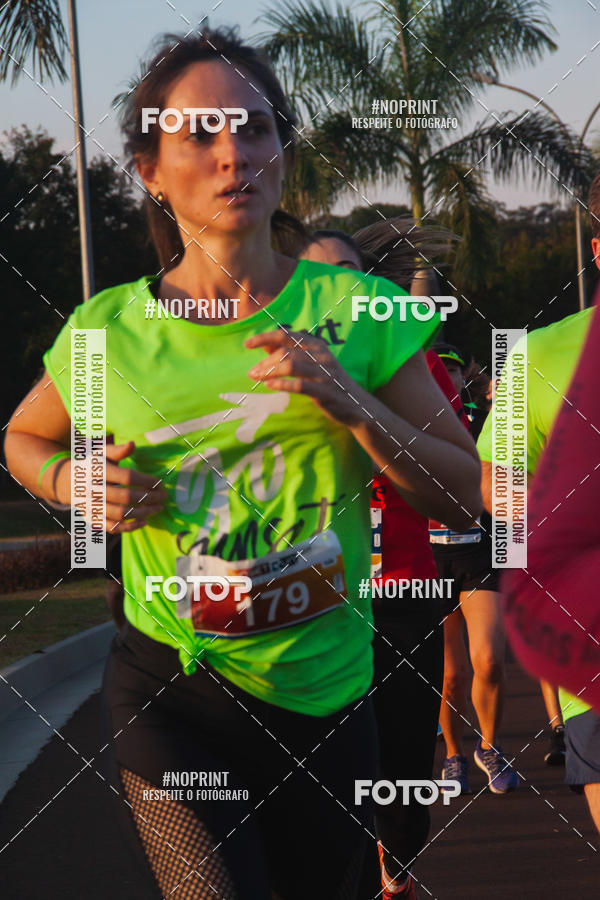 Buy your photos of the eventSunset Run 2019 on Fotop
