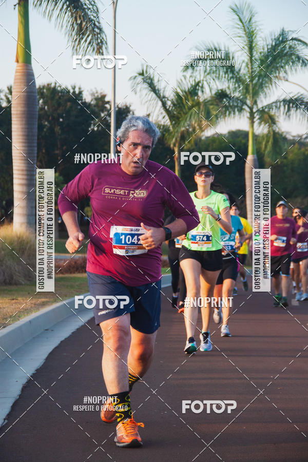 Buy your photos of the eventSunset Run 2019 on Fotop