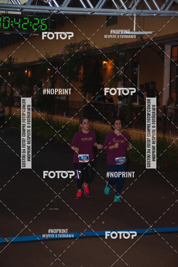 Buy your photos of the eventSunset Run 2019 on Fotop