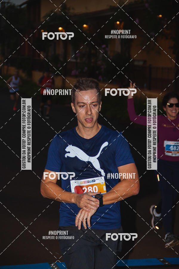 Buy your photos of the eventSunset Run 2019 on Fotop