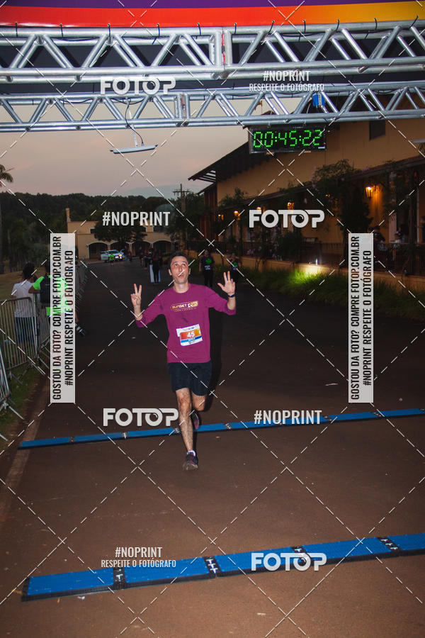 Buy your photos of the eventSunset Run 2019 on Fotop