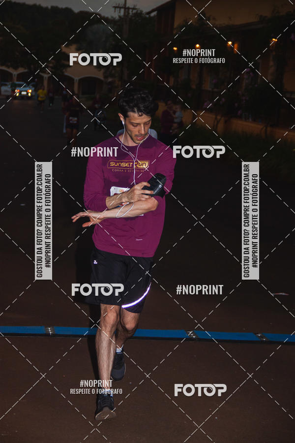 Buy your photos of the eventSunset Run 2019 on Fotop
