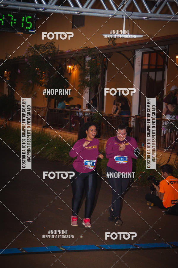 Buy your photos of the eventSunset Run 2019 on Fotop