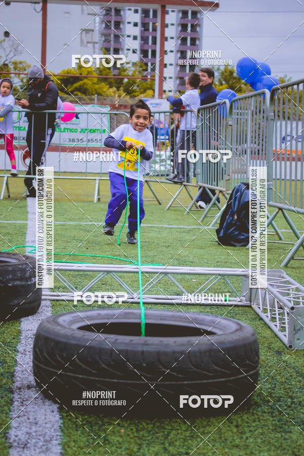 Buy your photos of the eventCircuito Samparunners KIDS - Etapa Obstculos on Fotop
