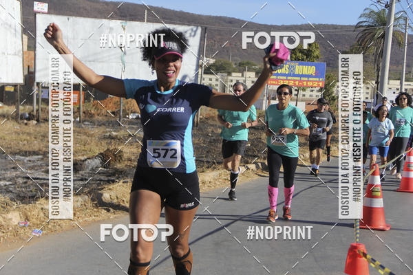 Buy your photos of the eventCircuito SESC de Corridas - Etapa Montes Claros 2019 on Fotop