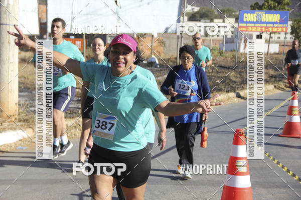 Buy your photos of the eventCircuito SESC de Corridas - Etapa Montes Claros 2019 on Fotop