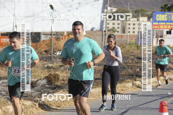 Buy your photos of the eventCircuito SESC de Corridas - Etapa Montes Claros 2019 on Fotop