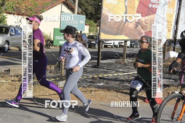 Buy your photos of the eventCircuito SESC de Corridas - Etapa Montes Claros 2019 on Fotop