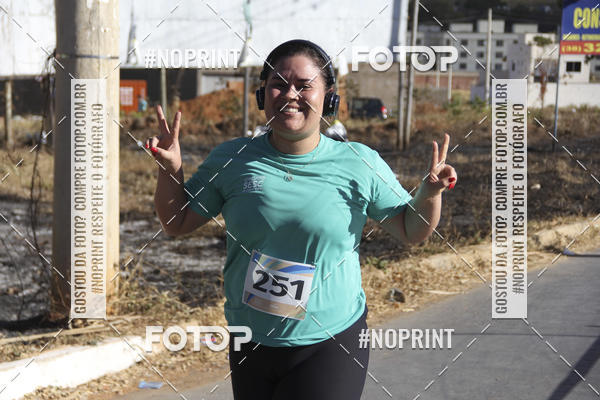 Buy your photos of the eventCircuito SESC de Corridas - Etapa Montes Claros 2019 on Fotop