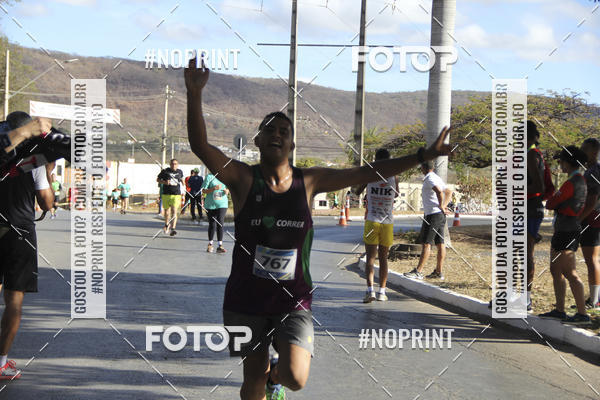 Buy your photos of the eventCircuito SESC de Corridas - Etapa Montes Claros 2019 on Fotop