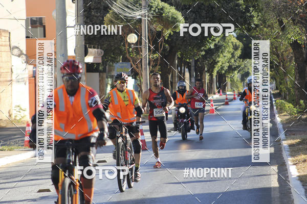 Buy your photos of the eventCircuito SESC de Corridas - Etapa Montes Claros 2019 on Fotop