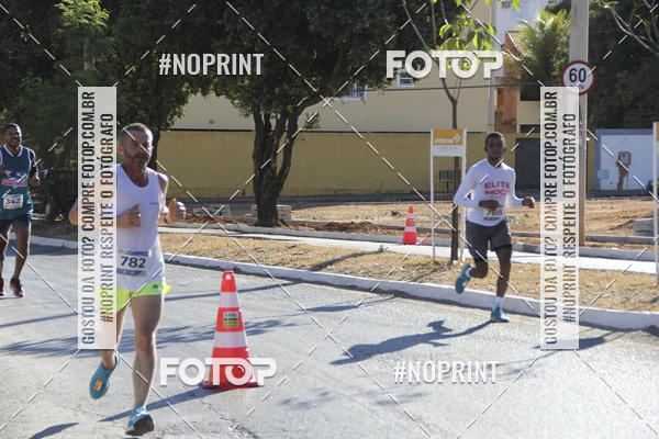 Buy your photos of the eventCircuito SESC de Corridas - Etapa Montes Claros 2019 on Fotop
