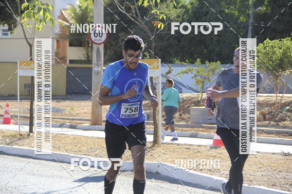 Buy your photos of the eventCircuito SESC de Corridas - Etapa Montes Claros 2019 on Fotop