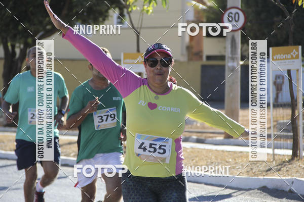 Buy your photos of the eventCircuito SESC de Corridas - Etapa Montes Claros 2019 on Fotop