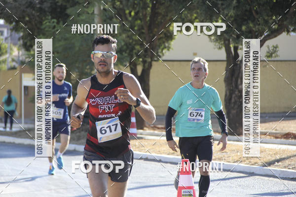 Buy your photos of the eventCircuito SESC de Corridas - Etapa Montes Claros 2019 on Fotop