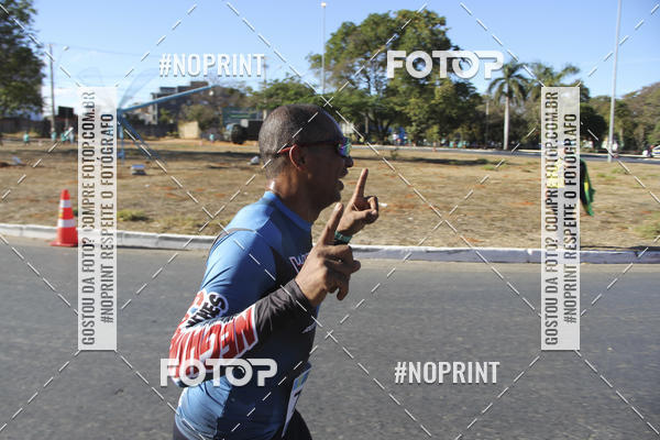 Buy your photos of the eventCircuito SESC de Corridas - Etapa Montes Claros 2019 on Fotop