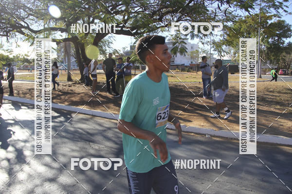 Buy your photos of the eventCircuito SESC de Corridas - Etapa Montes Claros 2019 on Fotop