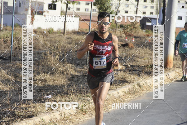 Buy your photos of the eventCircuito SESC de Corridas - Etapa Montes Claros 2019 on Fotop