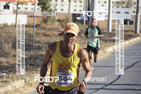 Buy your photos of the eventCircuito SESC de Corridas - Etapa Montes Claros 2019 on Fotop