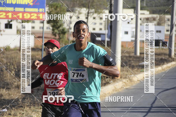 Buy your photos of the eventCircuito SESC de Corridas - Etapa Montes Claros 2019 on Fotop