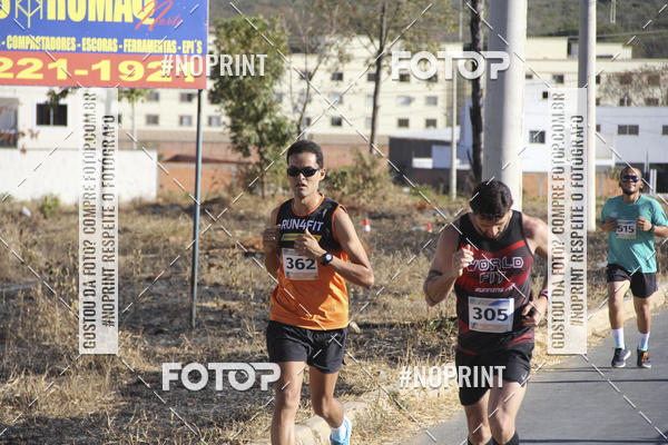 Buy your photos of the eventCircuito SESC de Corridas - Etapa Montes Claros 2019 on Fotop