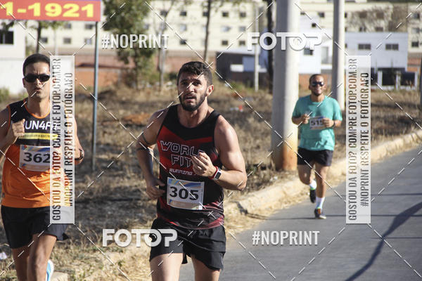 Buy your photos of the eventCircuito SESC de Corridas - Etapa Montes Claros 2019 on Fotop