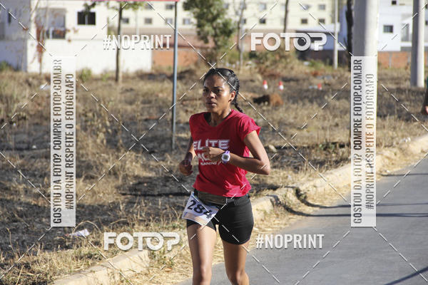 Buy your photos of the eventCircuito SESC de Corridas - Etapa Montes Claros 2019 on Fotop