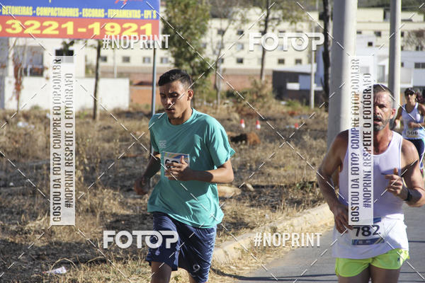 Buy your photos of the eventCircuito SESC de Corridas - Etapa Montes Claros 2019 on Fotop
