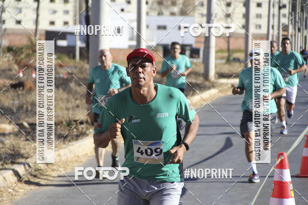 Buy your photos of the eventCircuito SESC de Corridas - Etapa Montes Claros 2019 on Fotop
