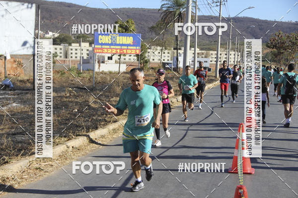 Buy your photos of the eventCircuito SESC de Corridas - Etapa Montes Claros 2019 on Fotop