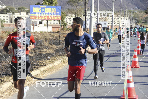Buy your photos of the eventCircuito SESC de Corridas - Etapa Montes Claros 2019 on Fotop