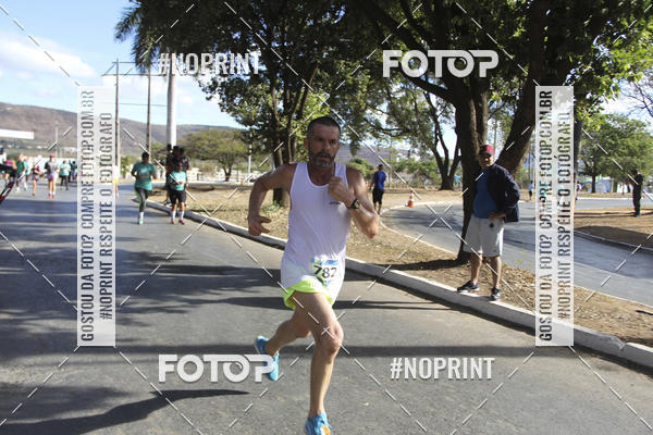 Buy your photos of the eventCircuito SESC de Corridas - Etapa Montes Claros 2019 on Fotop