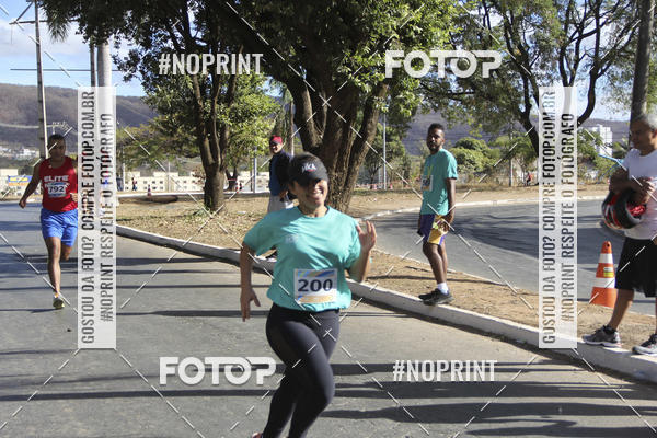 Buy your photos of the eventCircuito SESC de Corridas - Etapa Montes Claros 2019 on Fotop