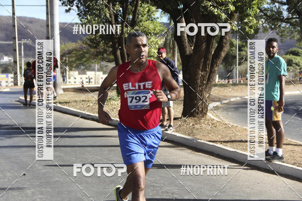 Buy your photos of the eventCircuito SESC de Corridas - Etapa Montes Claros 2019 on Fotop