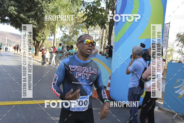 Buy your photos of the eventCircuito SESC de Corridas - Etapa Montes Claros 2019 on Fotop