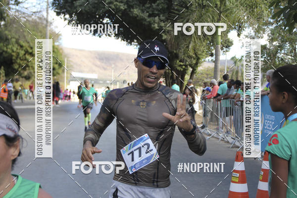 Buy your photos of the eventCircuito SESC de Corridas - Etapa Montes Claros 2019 on Fotop