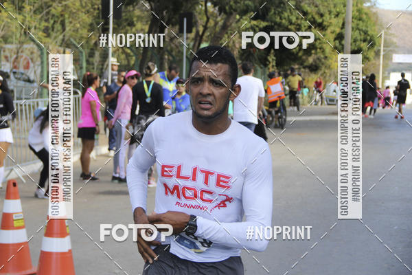Buy your photos of the eventCircuito SESC de Corridas - Etapa Montes Claros 2019 on Fotop