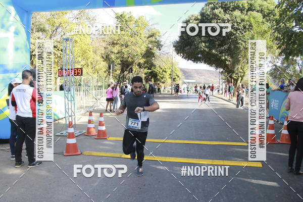 Buy your photos of the eventCircuito SESC de Corridas - Etapa Montes Claros 2019 on Fotop